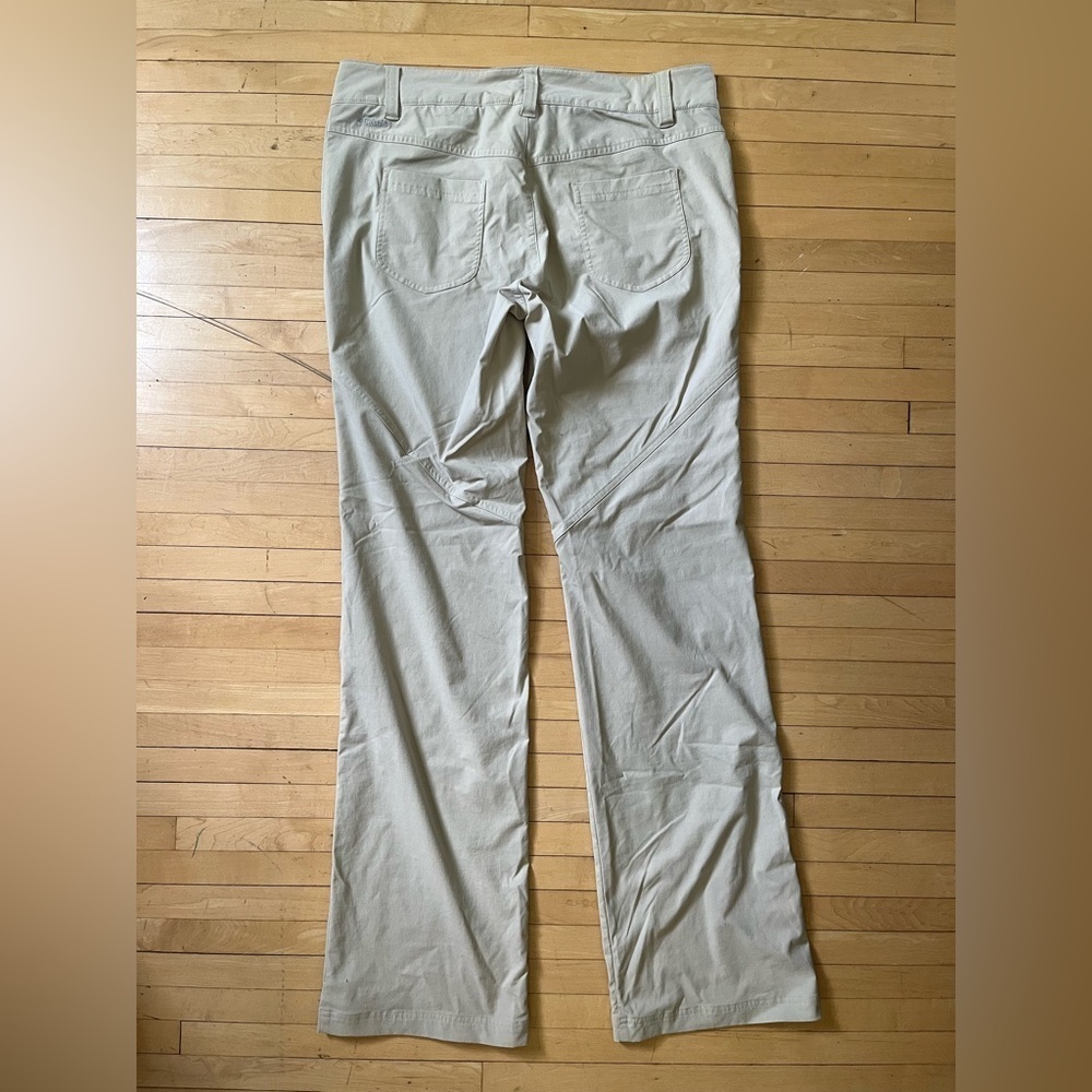 Women’s Columbia Omni-Shield Advanced Repellency Bootcut Tan Hiking Pants - Picture 2 of 3
